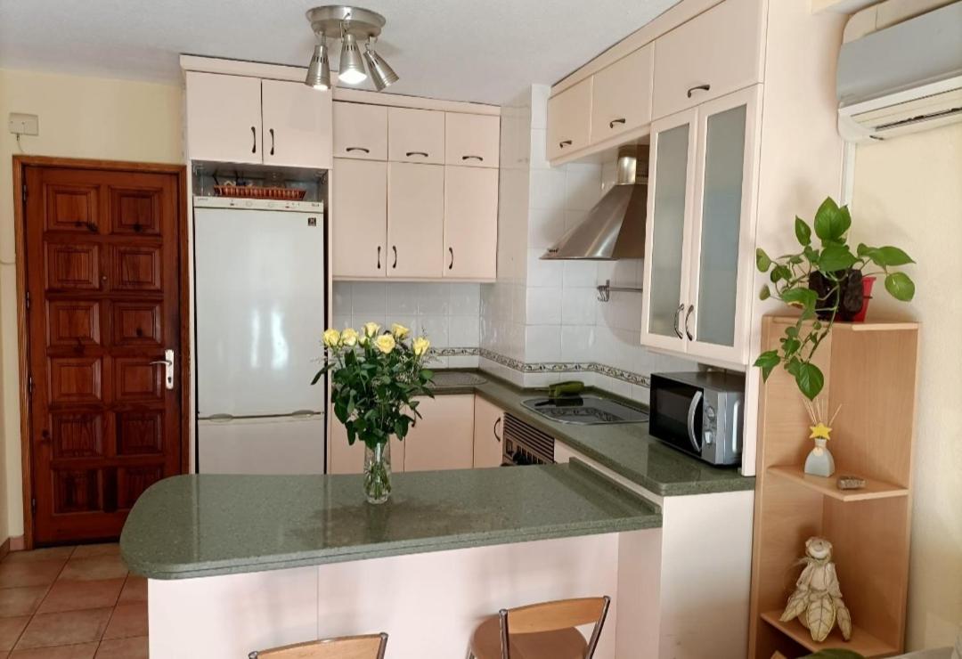 Apartamento En La Mejor Zona De Santa Cruzアパートメント エクステリア 写真