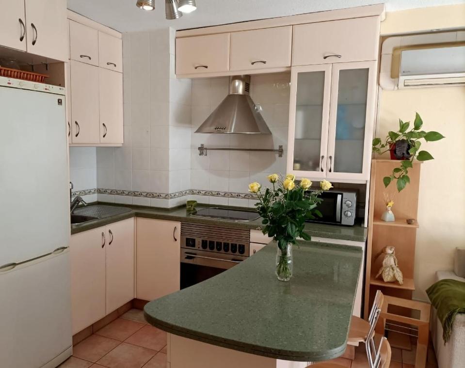 Apartamento En La Mejor Zona De Santa Cruzアパートメント エクステリア 写真